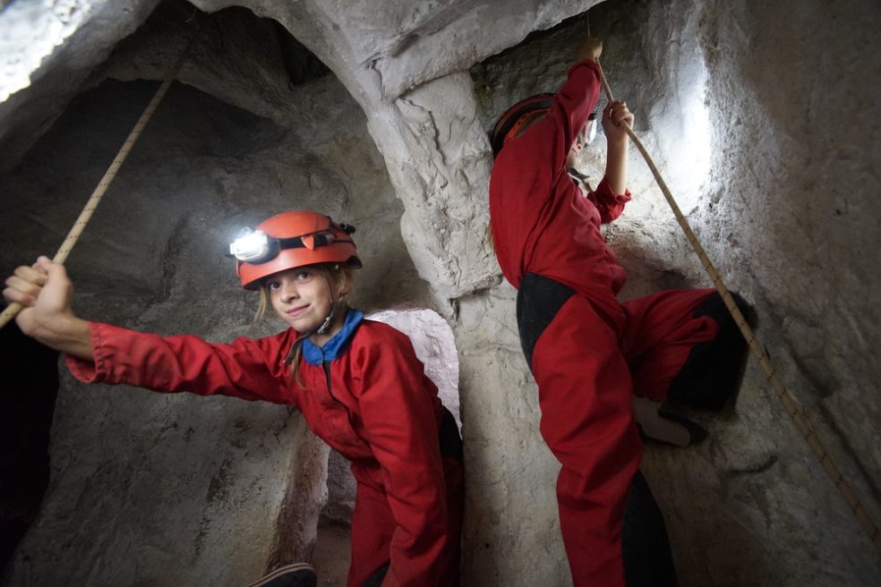 Speleotruck - Mobile artificial cave