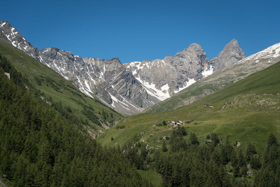 The valley of the Aiguilles d'Arves