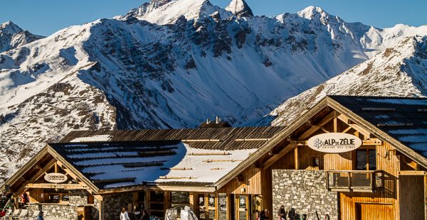 Séance de Yoga : Réveil zen en altitude