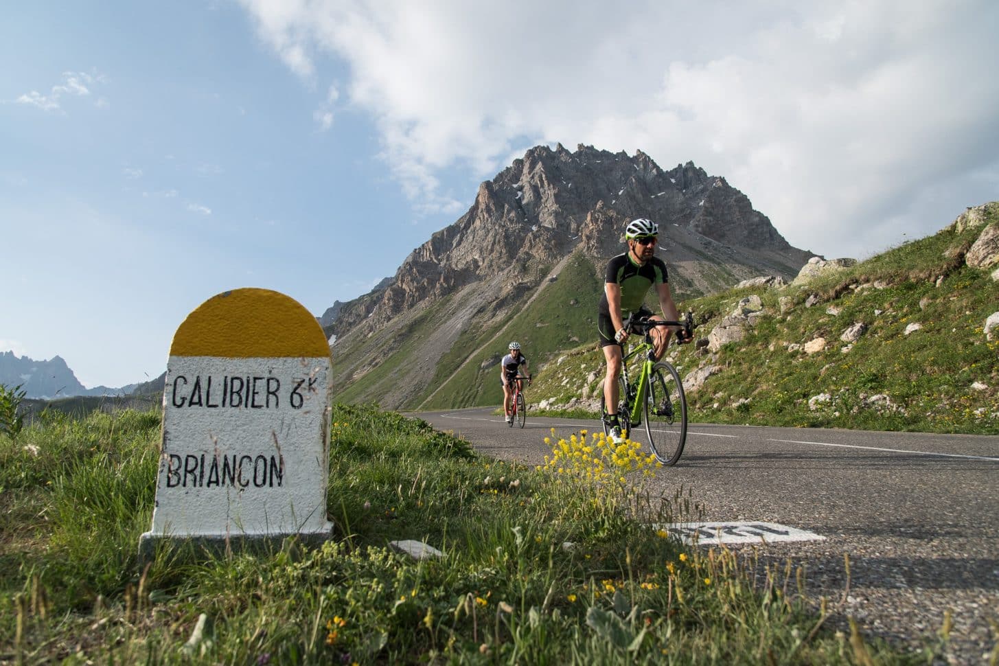 Ascension Galibier en vélo au lever de soleil à Valloire