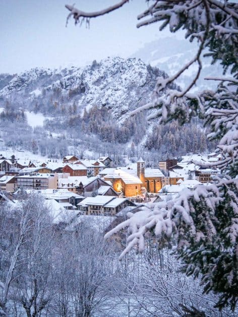 choseaux-vue-valloire-enneigé-hiver-aury